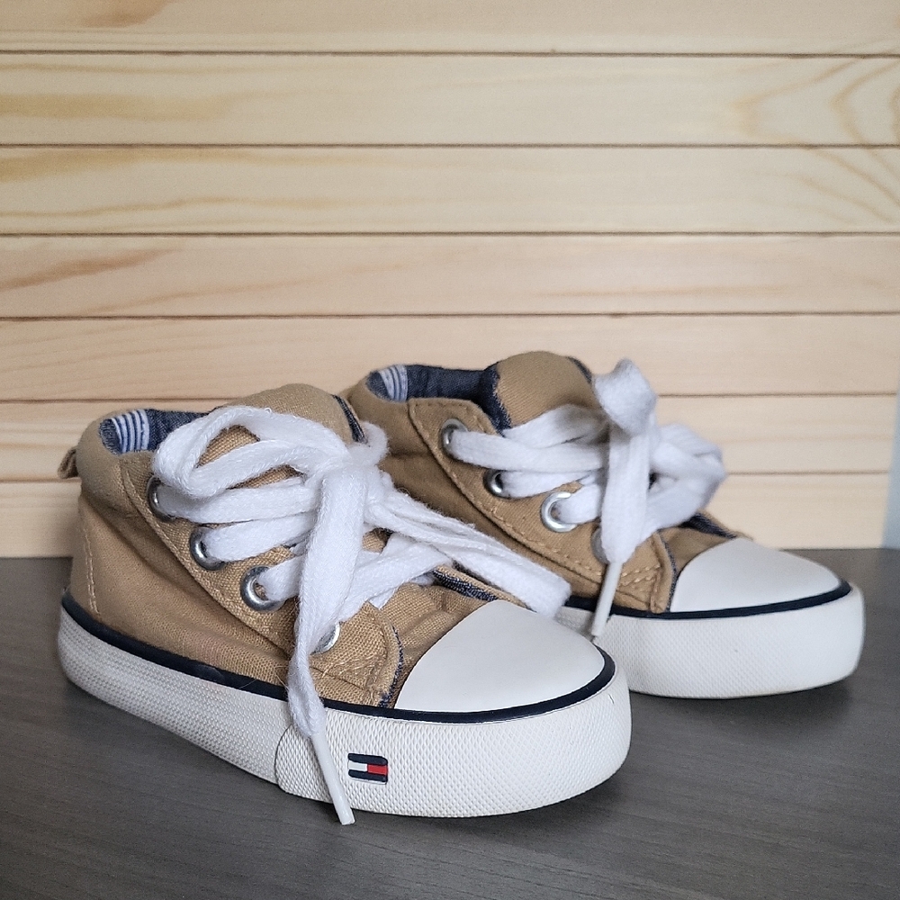 Tommy Hilfiger Lil Lawrence Tan Canvas High Top Boys Toddler SHOES Size 5